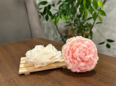 Dianna Aminova Creations Floral Candle